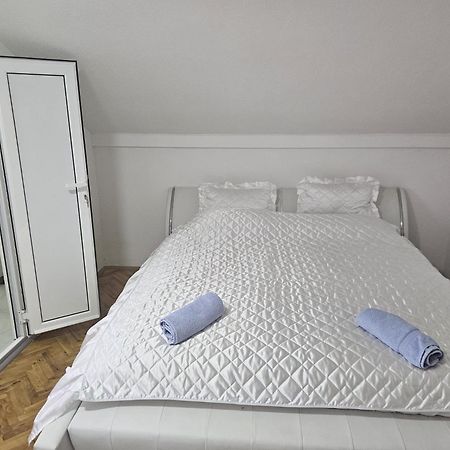 Vila Petunija Sjenica Szoba fotó